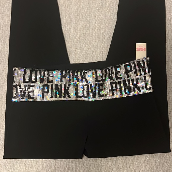 *RARE* VS PINK capri leggings with sequin band - size medium *NWT* - Picture 3 of 6